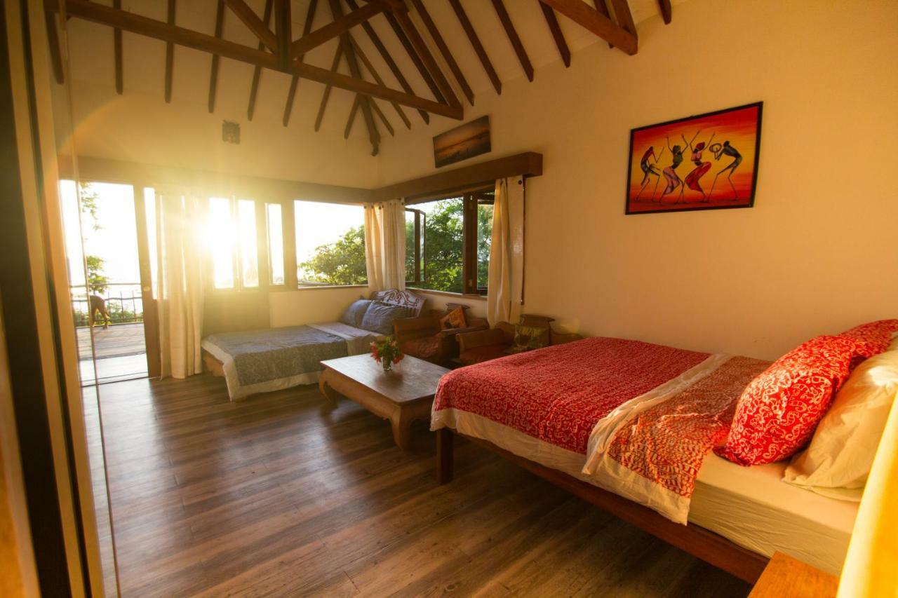 Boa Hill Surf House Hotel Nembrala Exterior foto